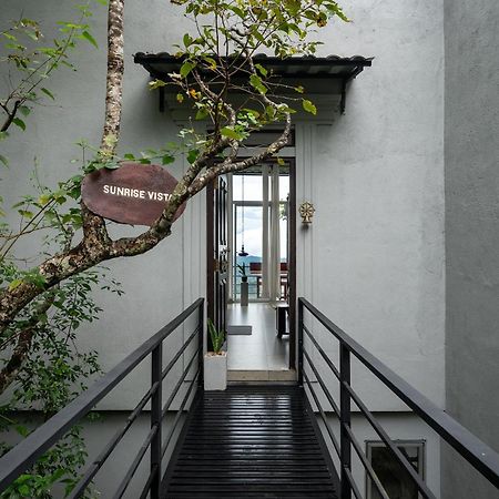 Treehouse Chalets - Luxury Getaway Within A Short Distance Of Ella 贝里胡罗亚 外观 照片