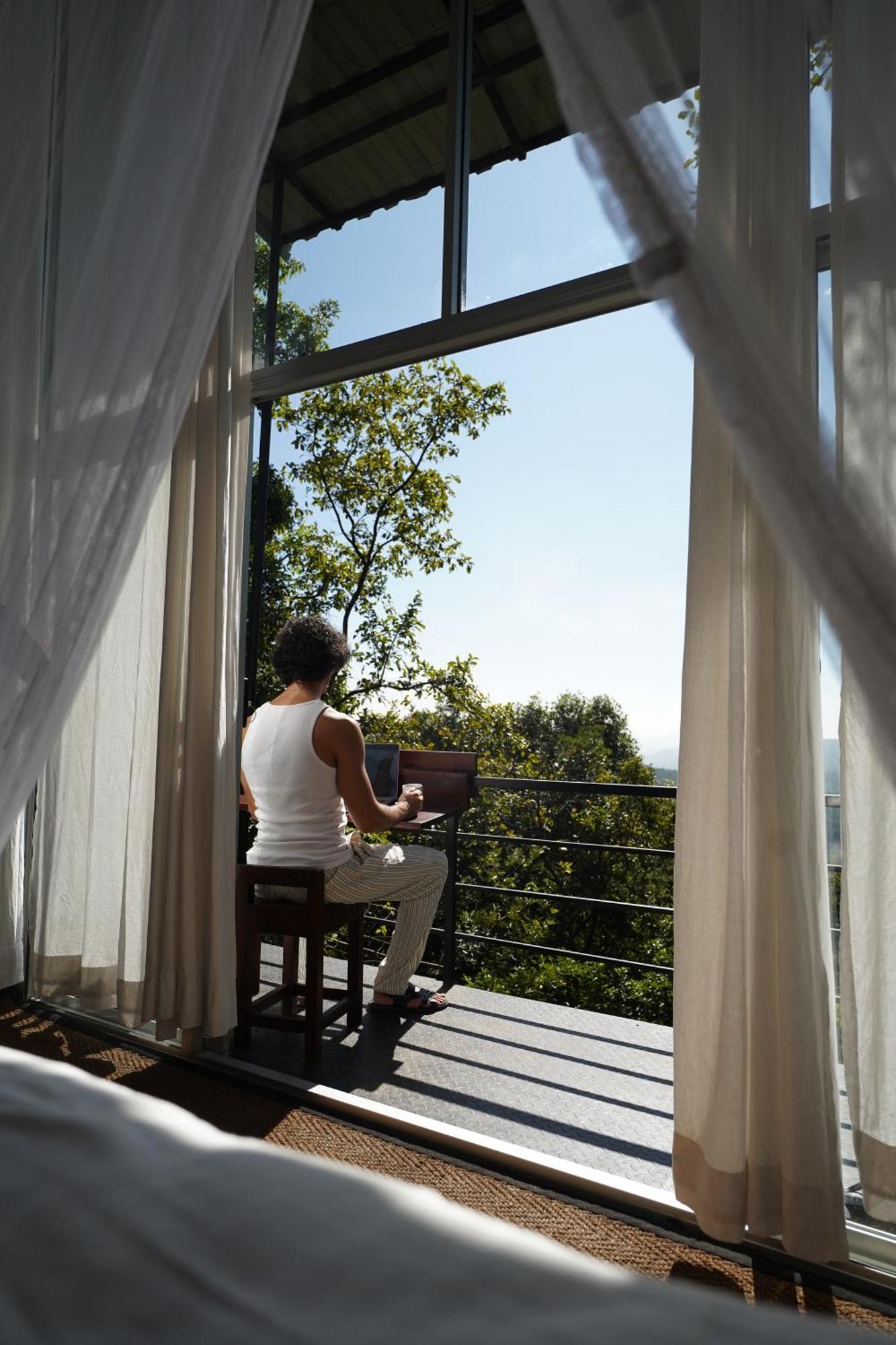 Treehouse Chalets - Luxury Getaway Within A Short Distance Of Ella 贝里胡罗亚 外观 照片