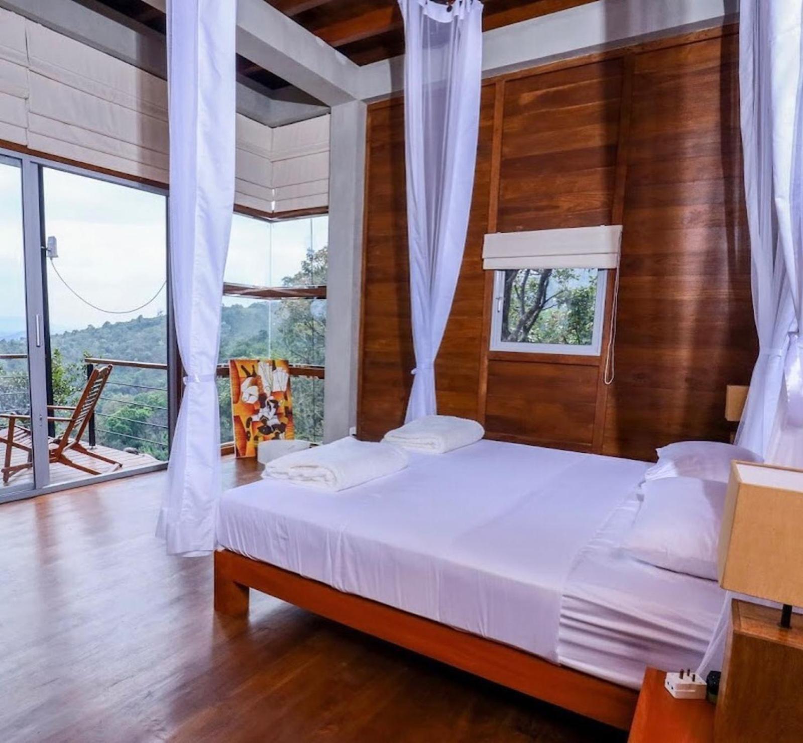 Treehouse Chalets - Luxury Getaway Within A Short Distance Of Ella 贝里胡罗亚 外观 照片