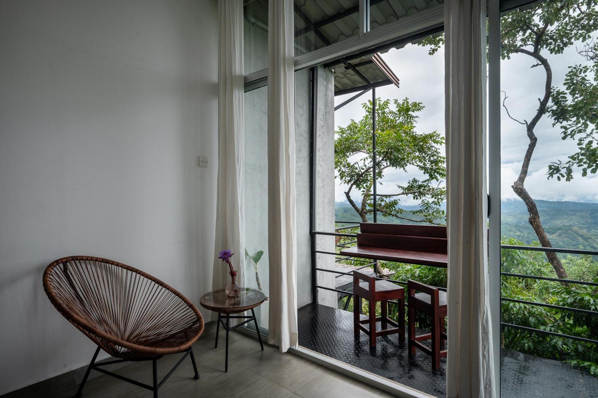 Treehouse Chalets - Luxury Getaway Within A Short Distance Of Ella 贝里胡罗亚 外观 照片