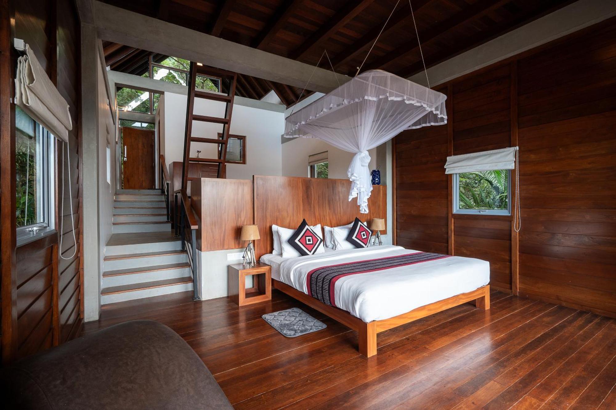 Treehouse Chalets - Luxury Getaway Within A Short Distance Of Ella 贝里胡罗亚 外观 照片