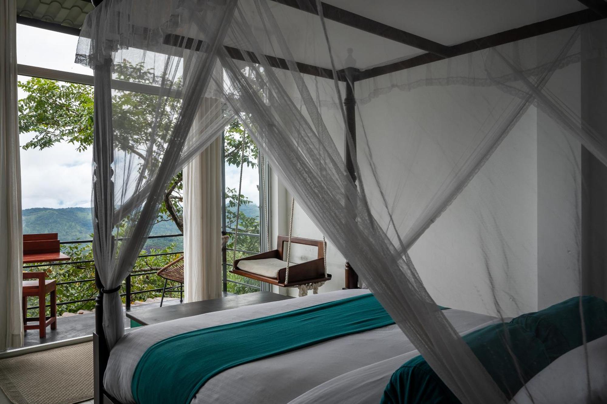 Treehouse Chalets - Luxury Getaway Within A Short Distance Of Ella 贝里胡罗亚 外观 照片