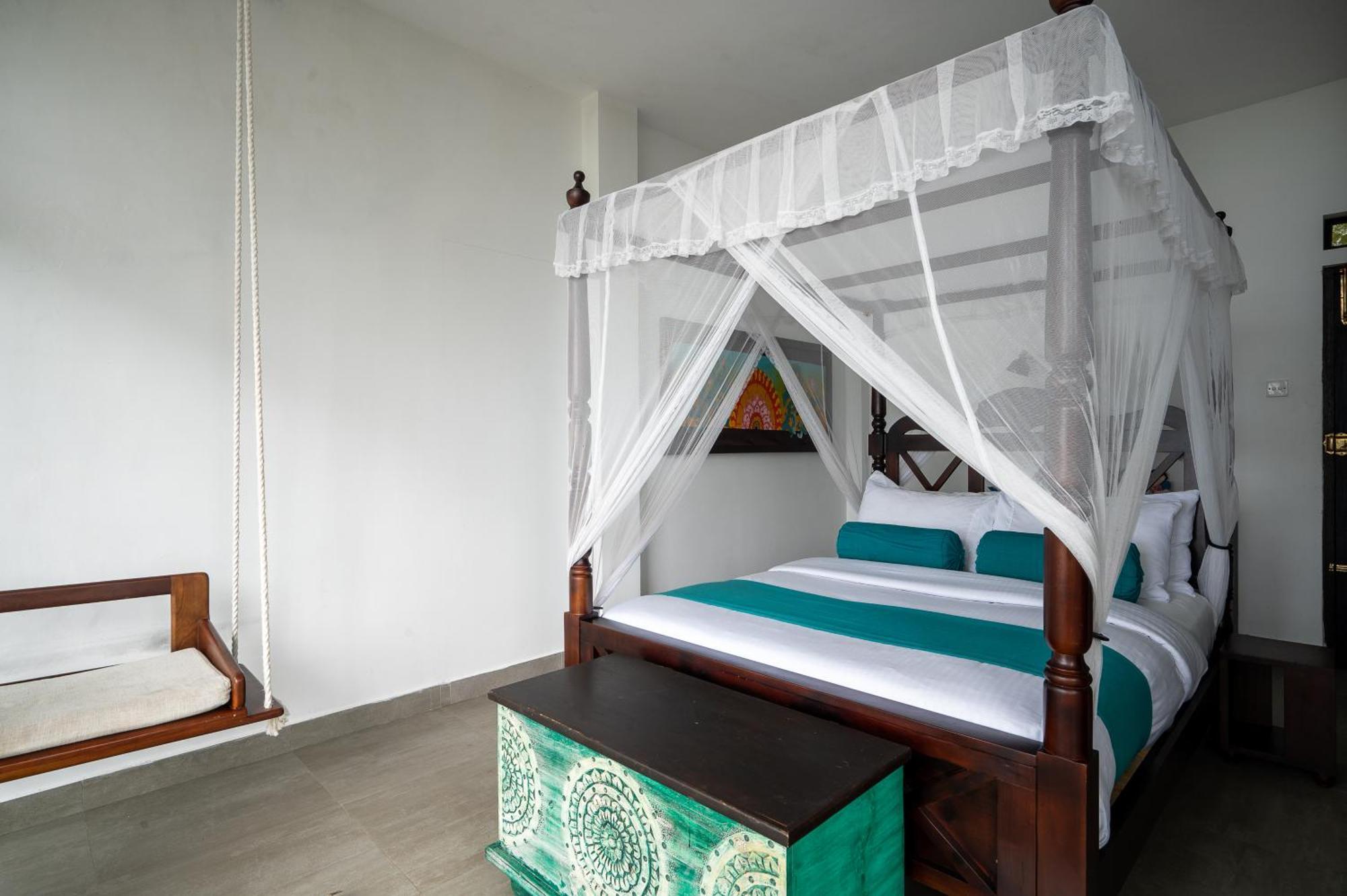 Treehouse Chalets - Luxury Getaway Within A Short Distance Of Ella 贝里胡罗亚 外观 照片