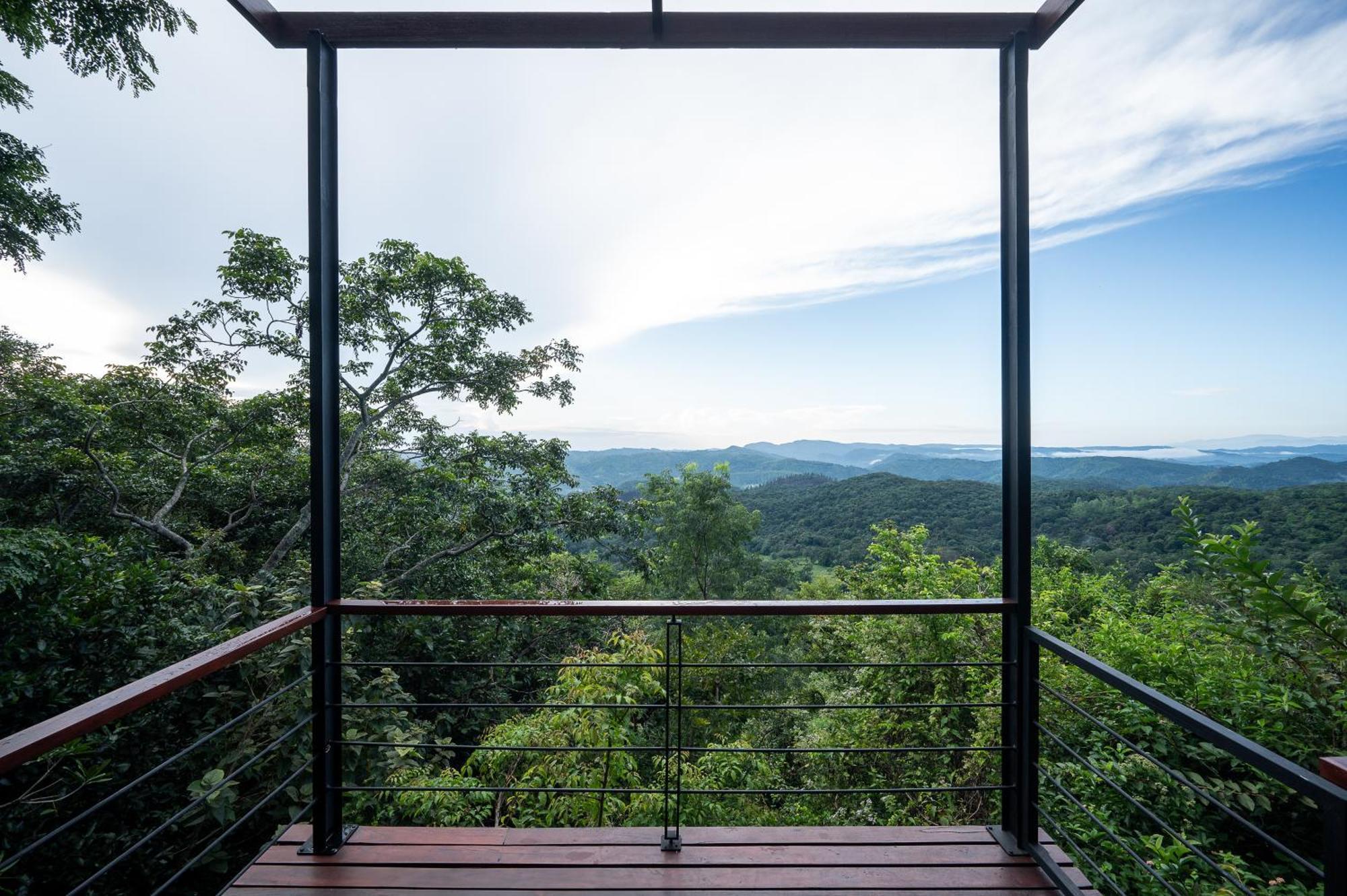 Treehouse Chalets - Luxury Getaway Within A Short Distance Of Ella 贝里胡罗亚 外观 照片