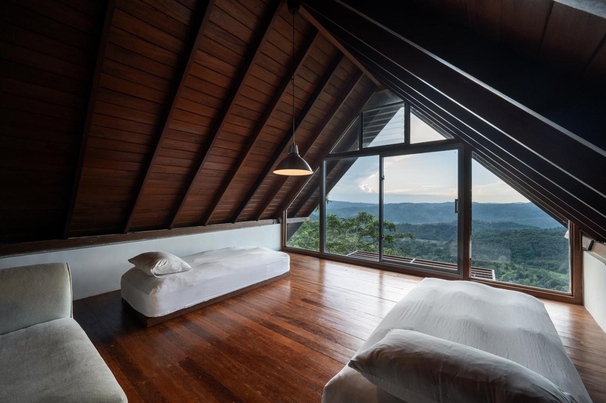 Treehouse Chalets - Luxury Getaway Within A Short Distance Of Ella 贝里胡罗亚 外观 照片