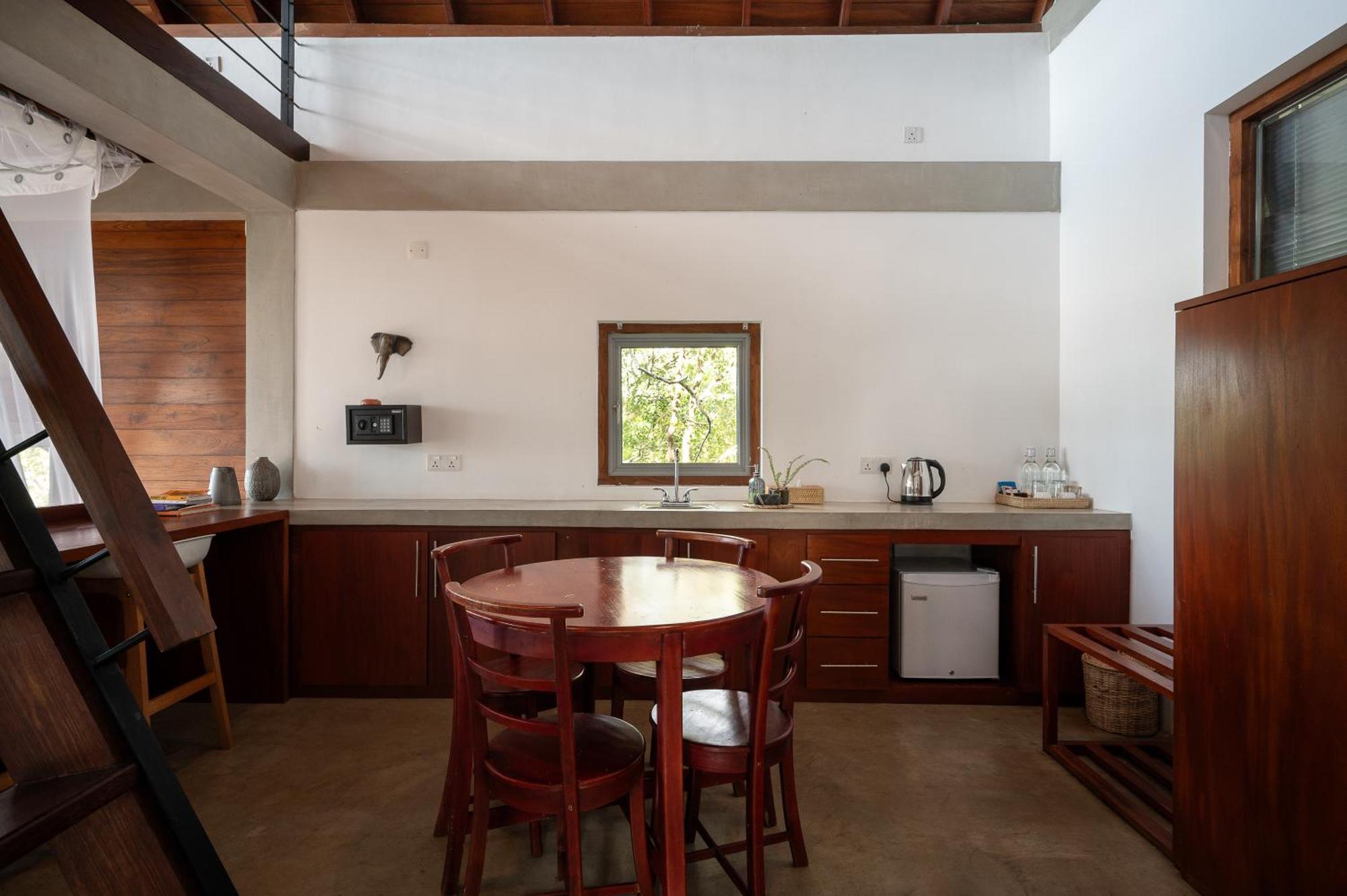 Treehouse Chalets - Luxury Getaway Within A Short Distance Of Ella 贝里胡罗亚 外观 照片