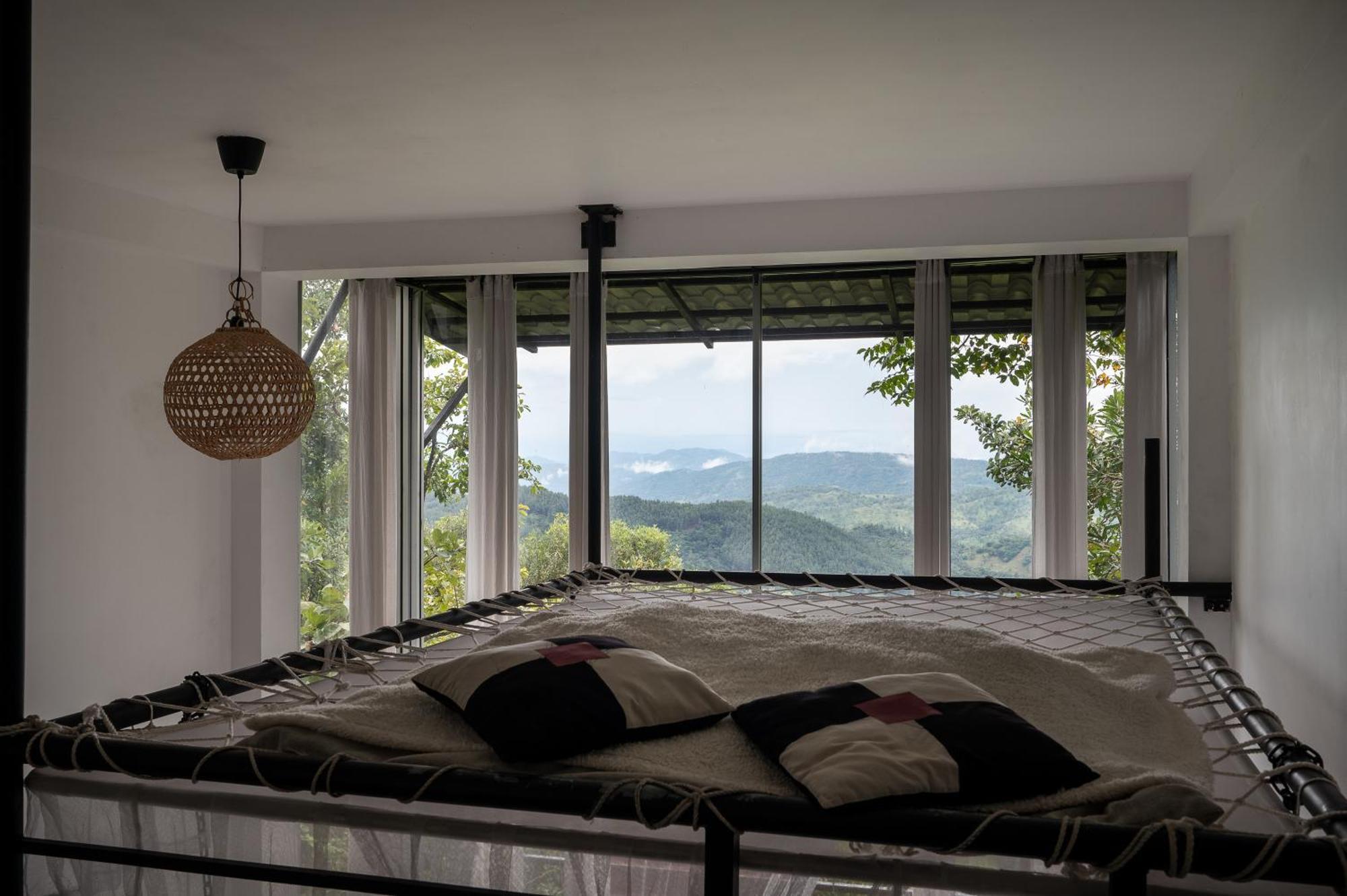 Treehouse Chalets - Luxury Getaway Within A Short Distance Of Ella 贝里胡罗亚 外观 照片