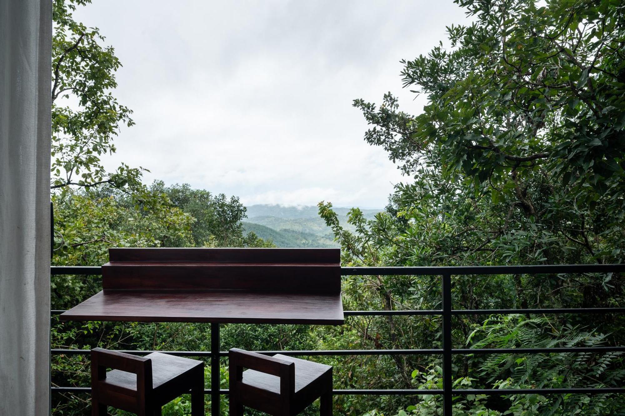 Treehouse Chalets - Luxury Getaway Within A Short Distance Of Ella 贝里胡罗亚 外观 照片