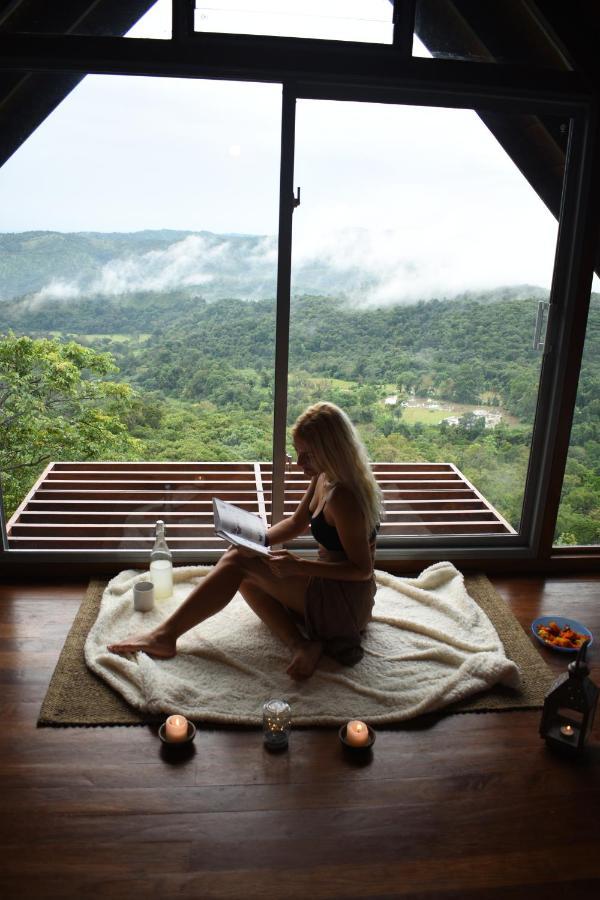 Treehouse Chalets - Luxury Getaway Within A Short Distance Of Ella 贝里胡罗亚 外观 照片